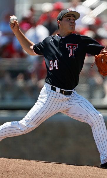 Michigan, Duke stun top 2 seeds; Texas Tech, Cards also win